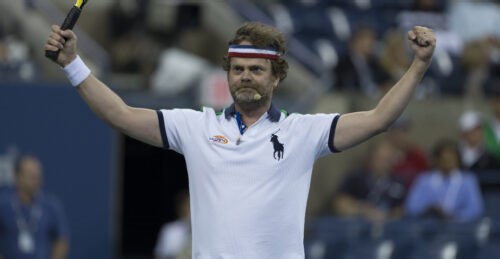 Rainn Wilson unofficially changes his name to "Rainnfall Heat Wave Rising Sea Levels Wilson" (VIDEO) | Lifestyle