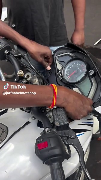 NS200 Headlight Clamp and Delivery Service in Jaffna