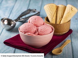 Glace à la fraise à la sorbetière
