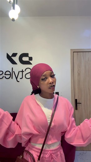 Tracksuit for Girls: 25k Tracksuit Styling & Color Tips