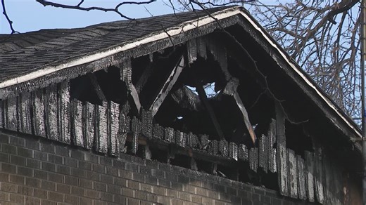 6 displaced, dog killed in house fire in Aurora