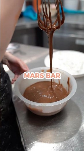 Make a Mars Bar Slice #baking #food #chocolate #dessert #foodie