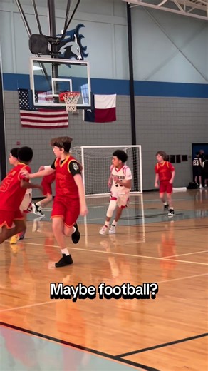 I literally made the ball disappear 2nd POV: Joshua Martinez c/o 2032 point guard 5 ft #basketball #basketball🏀 #aau #prospect #tournament