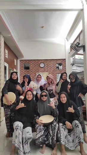 Join trend dulu dongg... #santriwati #santrikeren #santriputri #ponpes #santrialhamami #ppalhamami #idekonten #fypシ゚viral #fyppppppppppppppppppppppp #trend #trend2024 #trendsantri