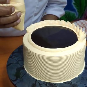 165K views · 2.2K reactions | Homemade cake decorating tutorial! | Sweetie Cake | Facebook