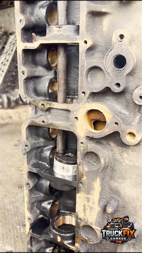 IMPOSSIBLE ALIGNMENT? Watch This Trick 🛠️ #camshaft #engine #truck #trending #viral #mechanic #short