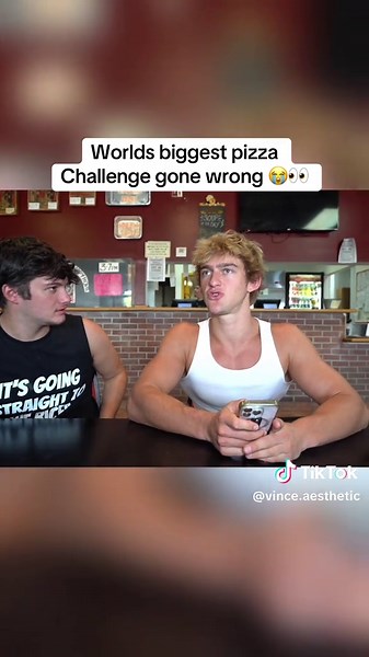 World's Biggest Pizza Challenge Fails to Impress