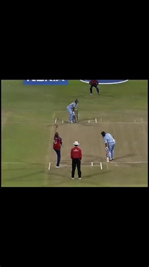 😳💸Yuvraj Singh ka legendary bat Lalit Modi ne kharid liya!🔥#YuvrajSingh #IPL #YouTubeShorts #Cricket