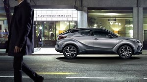 25K views · 346 reactions | Cu un design inovator și cel mai performant sistem hibrid, noua Toyota C-HR oferă o experiență inegalabilă de condus. Descoperă toate fațetele orașului tău de la volanul noului model și uită de condusul obișnuit. https://www.toyota.ro/new-cars/c-hr/index.json | Toyota Romania | Facebook