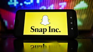 Snap stock plummets on weak Q3 outlook