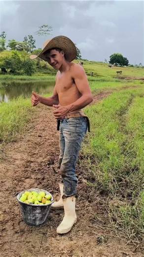 Catching Fish That Eat Fruit: A Unique Fishing Guide