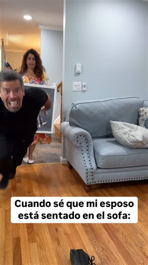 4PLUSONE | 😅😂 no entiendo que hace sentado en el sofá! Con la cantidad de cosas que tenemos que hacer 😒😂 | Instagram