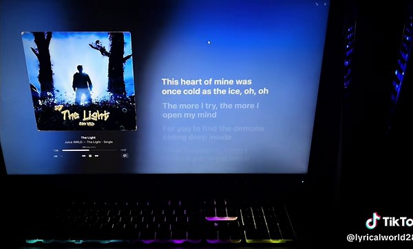 The Light @juicewrld #music #fyp #f #applemusic #vibes #lyrics_songs #lyric #tranding #soulmusic #goat🐐 #juicewrld #llj #999