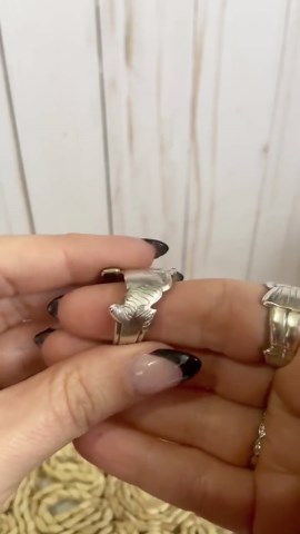 Vintage Tony The Tiger Wrap Style Spoon Ring, Size 8.5