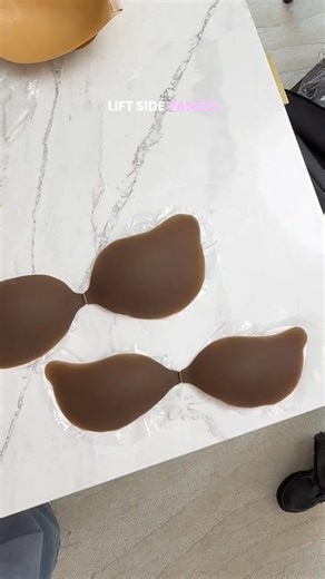 Our NEW sticky Cleavage Bra is finally BACK IN STOCK—after selling out in record time. Want that pushed-together, perked-up look without strapping into an actual bra? ✅ This viral bra is designed with our signature wings that pull you in for instant, natural-looking cleavage—no straps, no wires, no padding. Best boobs of your life = activated. 🔥 Get yours before we sell out again! | CAKES body