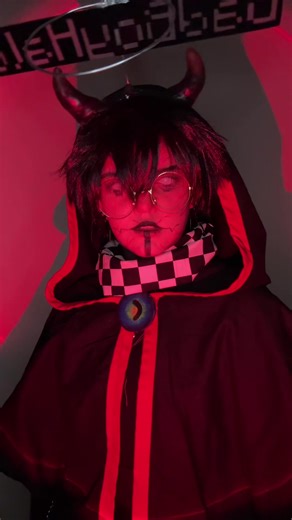 I’ve been in contact with the egg… - - Also this is kinda a birthday post! - - Character- Badboyhalo Origin- MCYT - - #badboyhalo #dreamsmp #badboyhalocosplay #mctycosplay #eggpirebadboyhalo