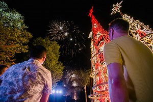 Mandani Bay unveils holiday look with ‘Christmas by the Bay’