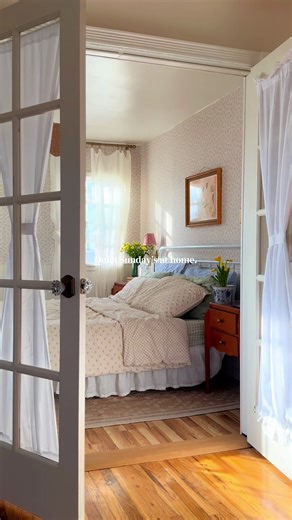 Creating a Cozy Cottage Atmosphere