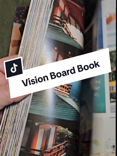 I find visionboards super useful because seeing the daily visual reminder of what your working towards just helps keep me on track and focused. I also make sure to keep them in a place that I will see everyday, multiple times a day. #visionboard #2026 #goalsetting #resolutions #inspriation