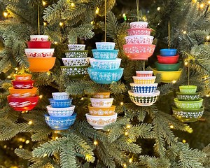 Pyrex-inspired Miniature Bowl Stack Ornament: Retro Kitchen Christmas Decor - Etsy