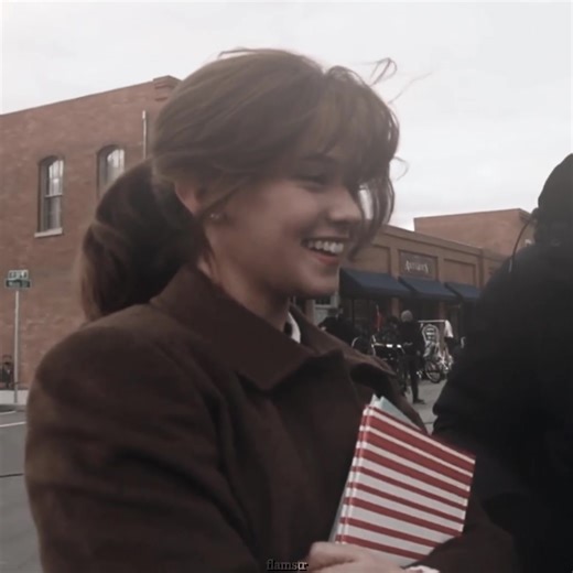 Exploring Priscilla Presley and Cailee Spaeny's Beauty