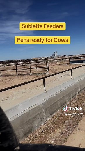 #jhwelding @MJELivestockEquipment #feedlot #cattle #usacattle #concretelife #construction #kansas