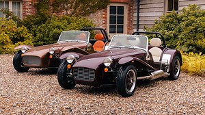 70er-Optik: Caterham Super Seven 600 und 2000!