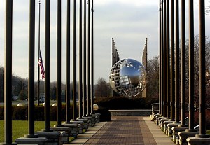 Retirees suing Amway’s parent company over mismanagement of 401(k) seek class action status