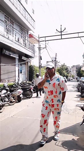 Hrx Delhi on Instagram: "Mera mobile tod diya is pagal ne 😡🤬 72062-19000 79885-25435 Gopal Complex near dr lal path lab chotu ram chok Rohtak Haryana"