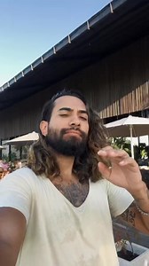 Solo Travel Inspiration #mobilevideography #behindthescene #transitions #videotutorial | Mario Prawira | Facebook