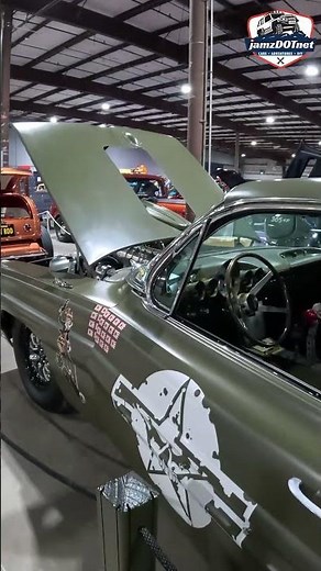 The Bomberville! It's a 1961 Pontiac Bonneville!