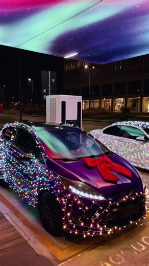 Feliz Navidad 😈 #m2 #m2competition #fordfiesta #fiesta #ford #bmw #christmascar #carlights #m2comp #fiestast #christmas #merrychristmas #navid