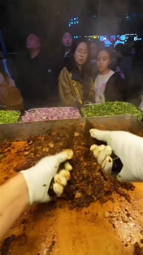 Braised Pork Roujiamo: Street Food Food Truck Favorite