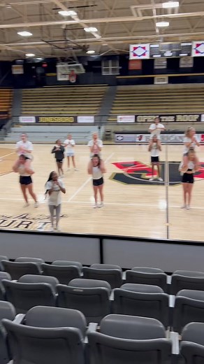 Dynamic Shoulder Sits with a Twist - Cheerleading Action