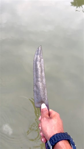 Survival skills: Great Knife Lifehack with paracord #survival #outdoors #lifehacks