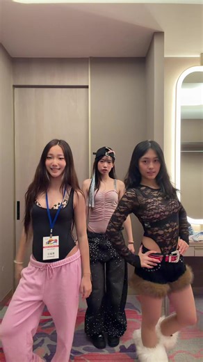 🩷🖤 #trio #foryou