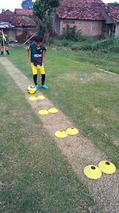 26K views · 2.2K reactions | 3 types of dribble training to improve children's skills #tips #exercise #soccer #football #training #dribble #skills #drills #soccerplayer #soccerdrills #reel #fyp #viral | Seto Bowo | Facebook