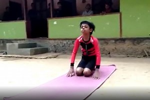 13-yr-old's online yoga classes get trending in Kerala