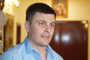 Neočekivana transformacija Vuka Kostića u novoj sezoni serije "Pevačica": Glumac neprepoznatljiv (FOTO)