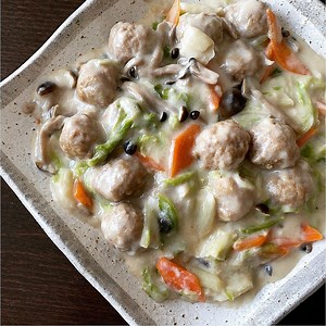 冷凍肉団子で簡単★肉団子と白菜の中華クリーム煮 | クラシル
