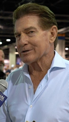 We spoke to Steve Garvey at The National Sports Collectors Convention Inc.! • • • #stevegarvey #losangelesdodgers #dodgers #sandiegopadres #padres #dodgersbaseball #padresbaseball #newyorkyankees #nyyankees #ladodgers #majorleaguebaseball | The Bronx Zoo_TBZ
