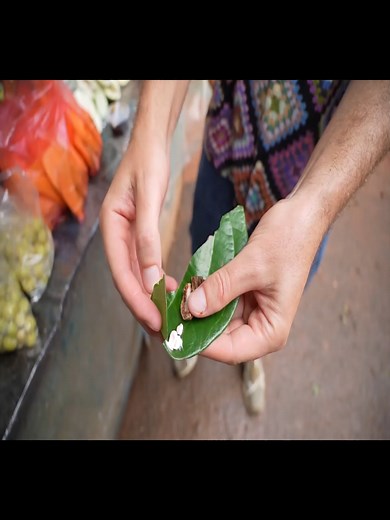 Probando comida callejera en Sri Lanka: el país más barato