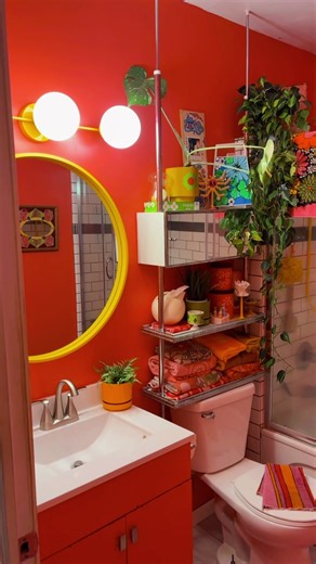 1970s Style Bathroom Vanity Lighting Ideas