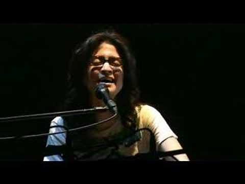 Angela Aki - Kiss Me Goodbye (live)