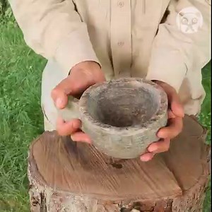 Carving a Wooden Mug! | Innovative Panda