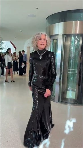 Jane Fonda avant la montée des marches de la cérémonie d'ouverture du Festival de Cannes 2026