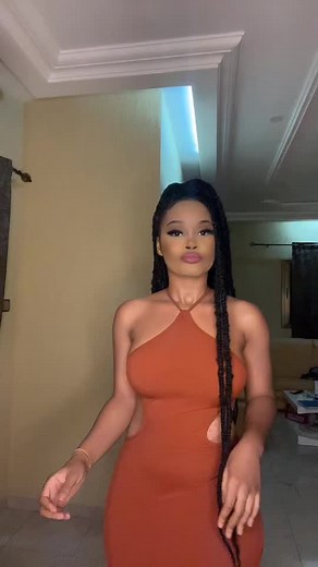 Stylish Rust-Colored Dress: Fashion Inspiration Inside