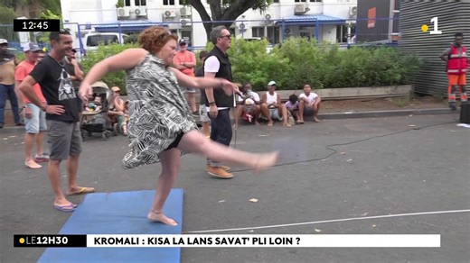 Concours de lancer de savates au Festival Kromali à Saint-Paul | Réunion la 1ère