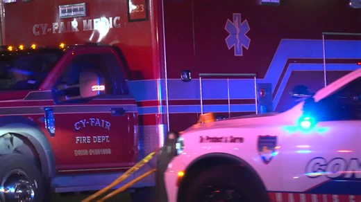 Man dies after crashing into pole in Northwest Houston | Houston Stringer