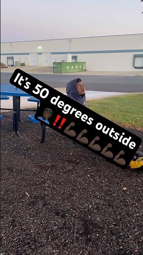 Dips are beginner friendly building that tricep💪🏿 #triceps #dips #armsworkout #exercise #strength